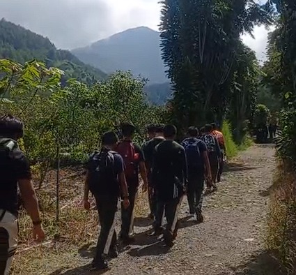 Tracking Santri NFBS Lembang ke Taman Hutan Raya Ir. H. Djuanda dalam Rangka Hari Pahlawan