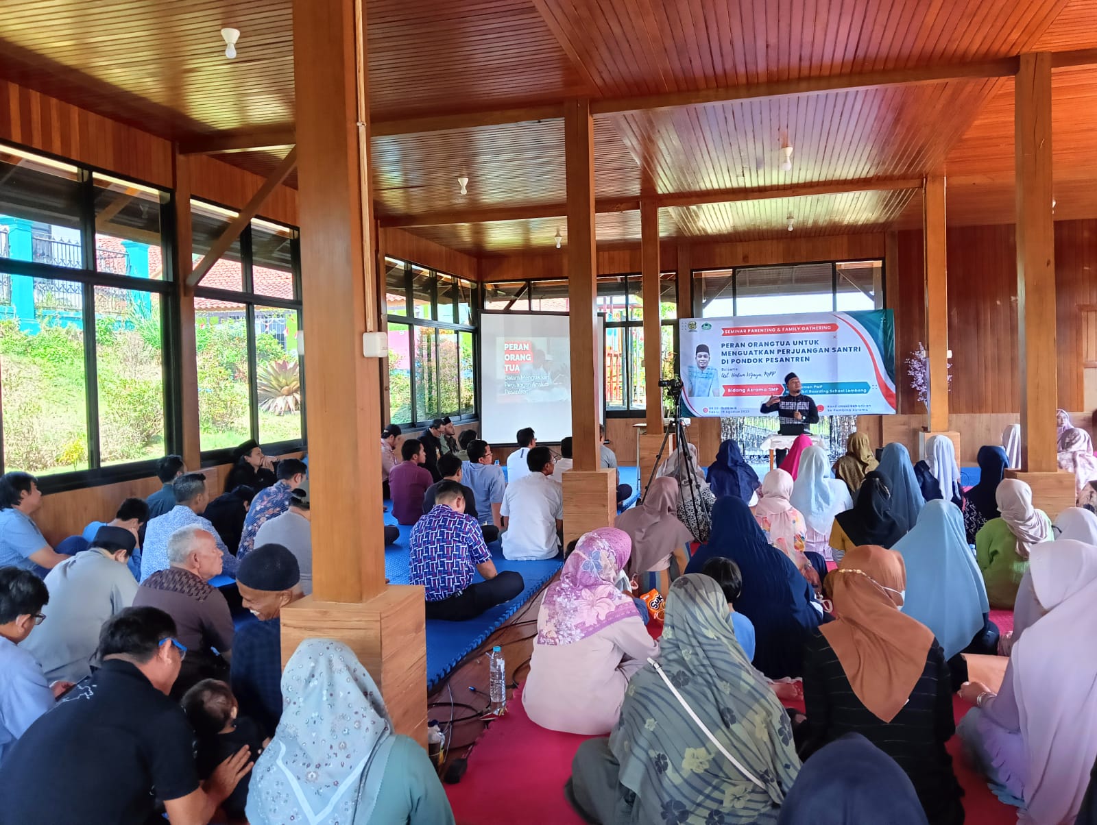 SEMINAR PARENTING WALI SANTRI KELAS VII
