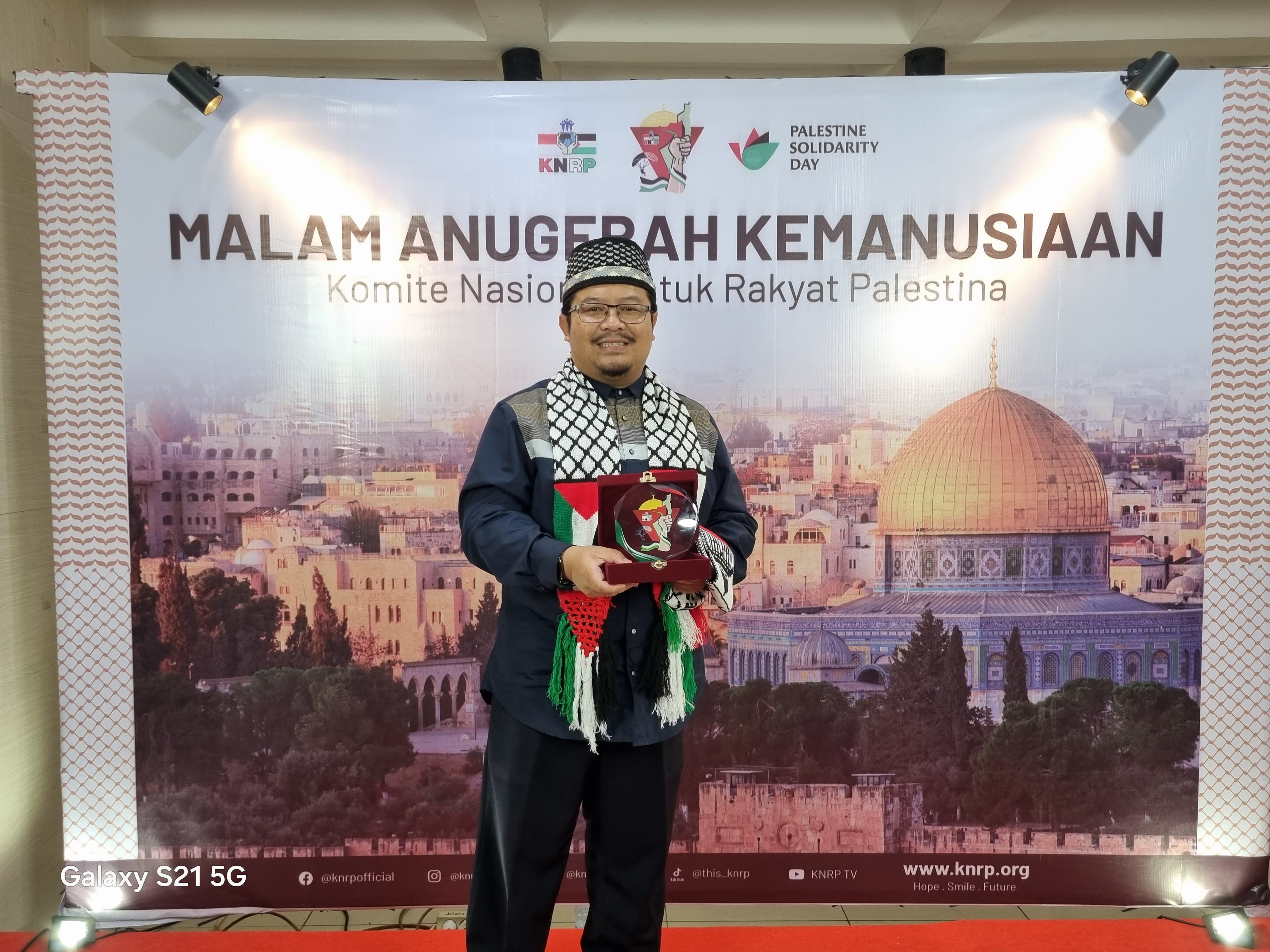 Nurul Fikri Boarding School Lembang Raih Penghargaan Mitra Komite Nasional untuk Rakyat Palestina